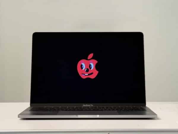 MacBook Pro 13" A1708 2.3Ghz i5 8GB RAM 128GB SSD - Image 2