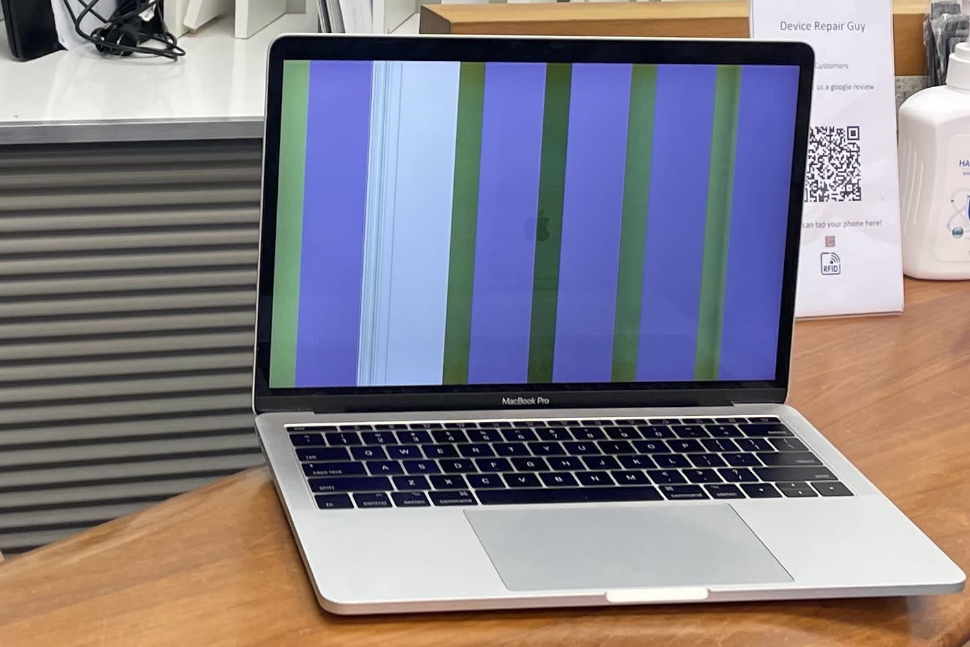 Broken MacBook screen repair Wellington